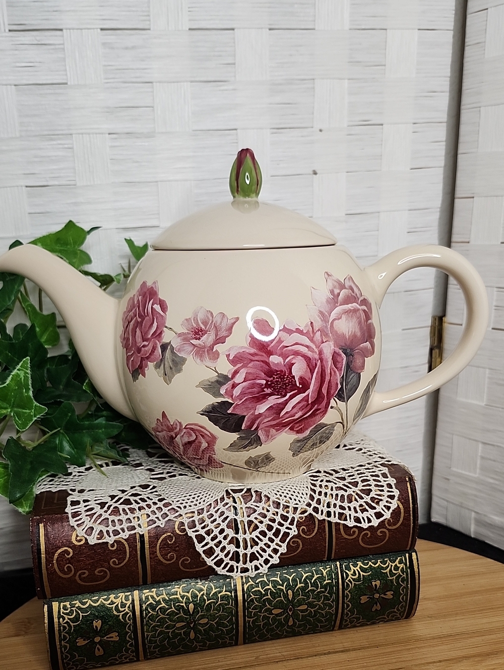 👉TELEFLORA 100TH ANNIVERSARY MOTHERS DAY 2008 FLORAL ROSE PORCELAIN TEAPOT